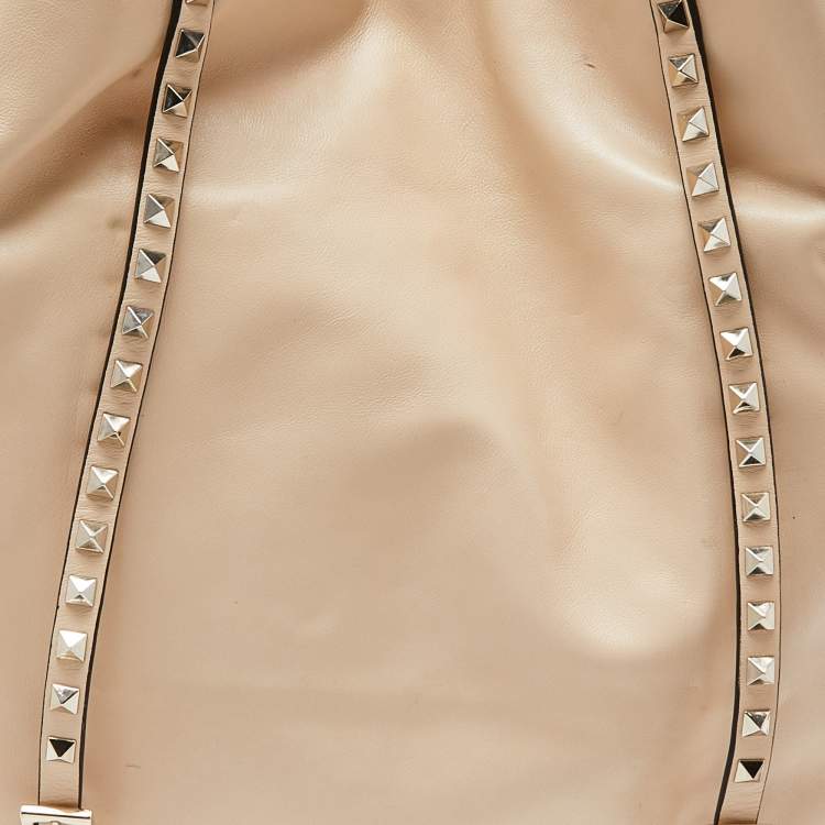 Pre Owned Valentino Beige Leather Rockstud Shopper Tote