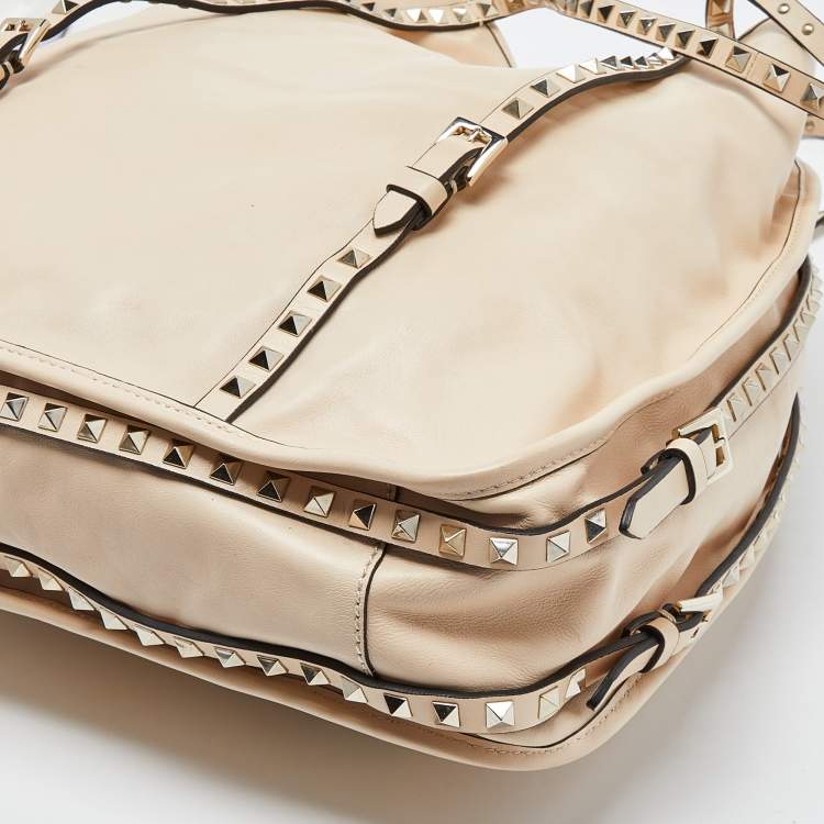 Pre Owned Valentino Beige Leather Rockstud Shopper Tote