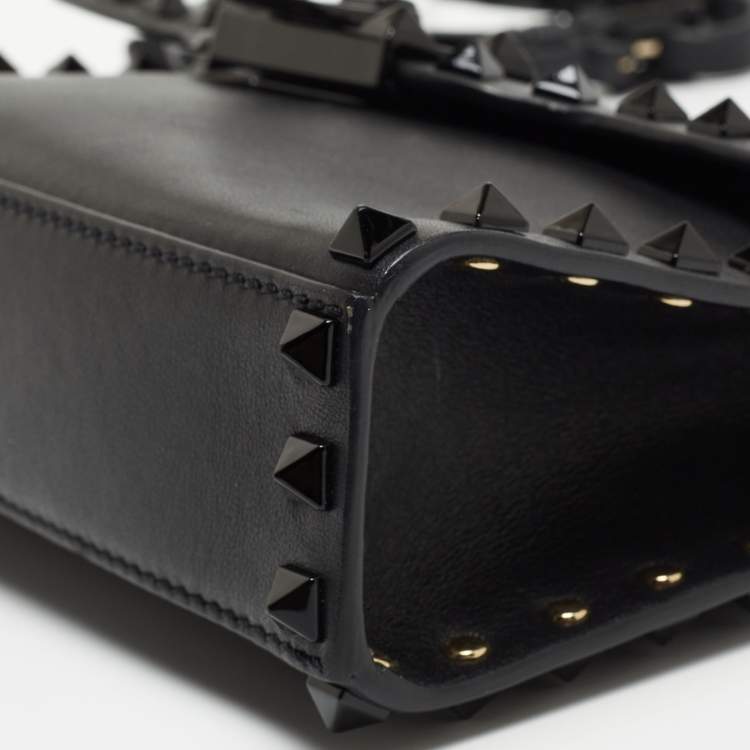 Pre Owned Valentino Black Leather Rockstud Flap Crossbody Bag