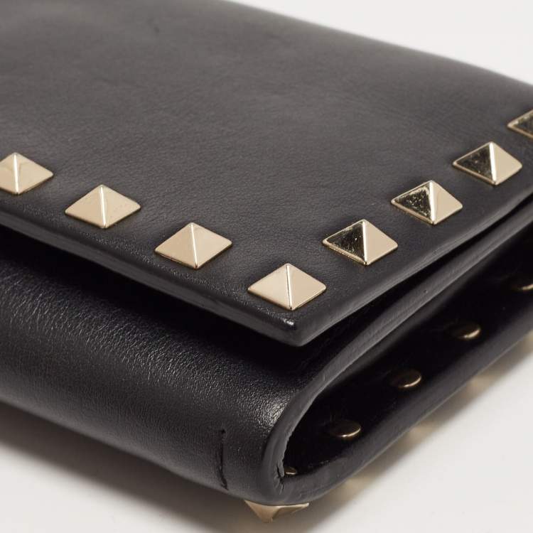 Pre Owned Valentino Black Leather Rockstud Wallet on Chain