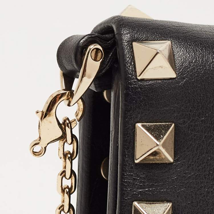 Pre Owned Valentino Black Leather Rockstud Wallet on Chain