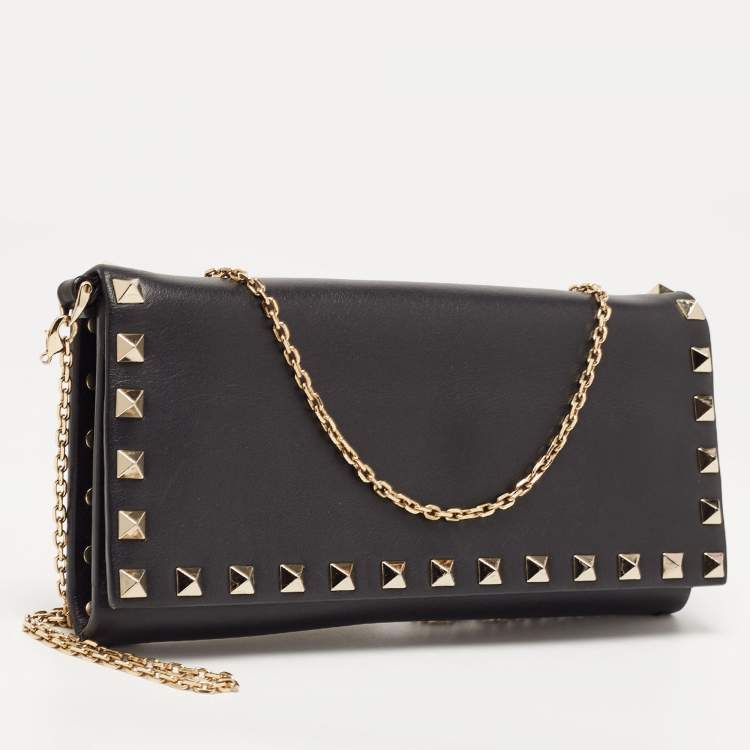 Pre Owned Valentino Black Leather Rockstud Wallet on Chain