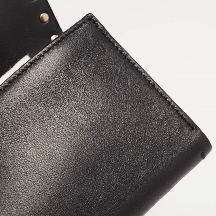 Pre Owned Valentino Black Leather Rockstud Wallet on Chain