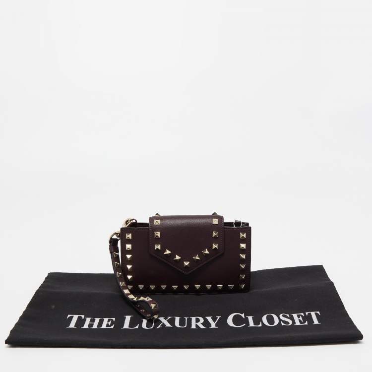 Pre Owned Valentino Dark Purple Leather Rockstud Phone Case Chain Bag