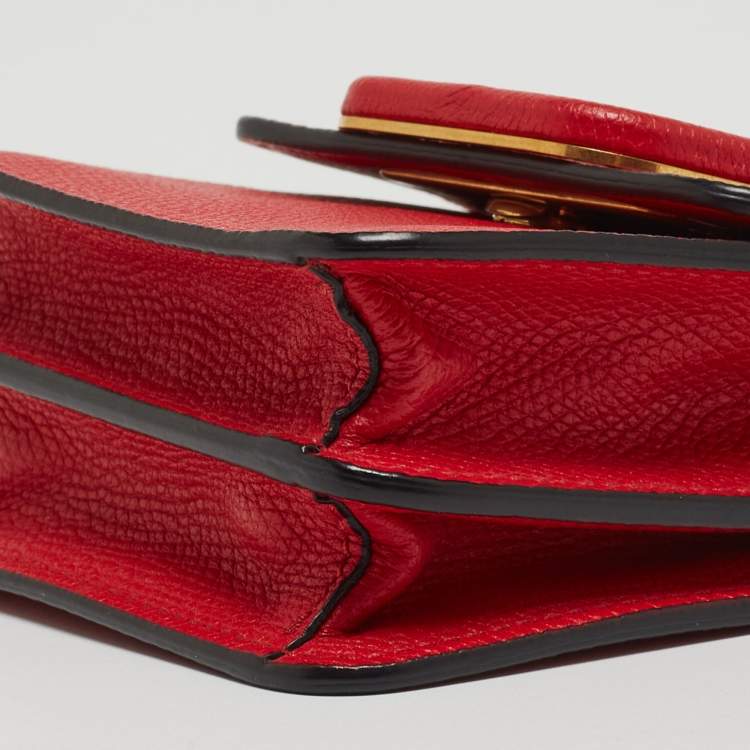 Pre Owned Valentino Red Grained Leather VLogo Compact Wallet On Chain