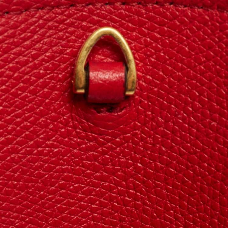Pre Owned Valentino Red Grained Leather VLogo Compact Wallet On Chain
