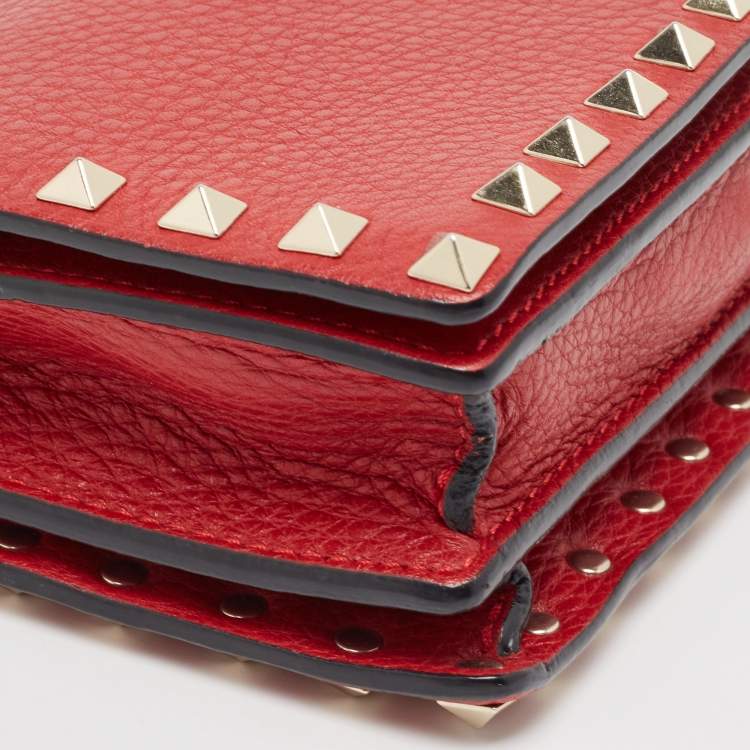 Pre Owned Valentino Red Leather Rockstud Chain Clutch