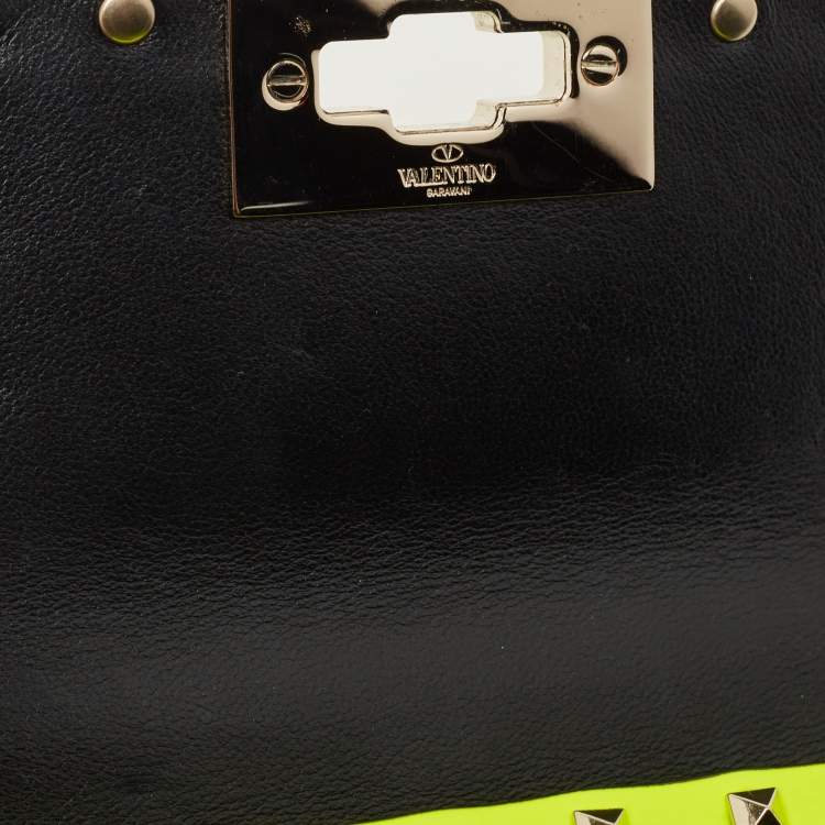 Pre Owned Valentino Neon Green Leather Micro Rockstud Spike Crossbody Bag