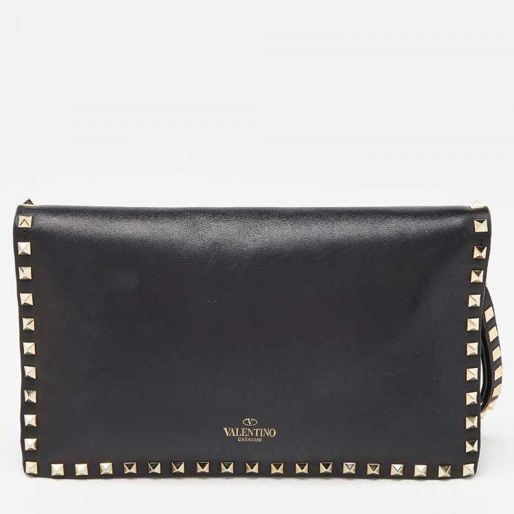 Pre Owned Valentino Black Leather Rockstud Wristlet Clutch