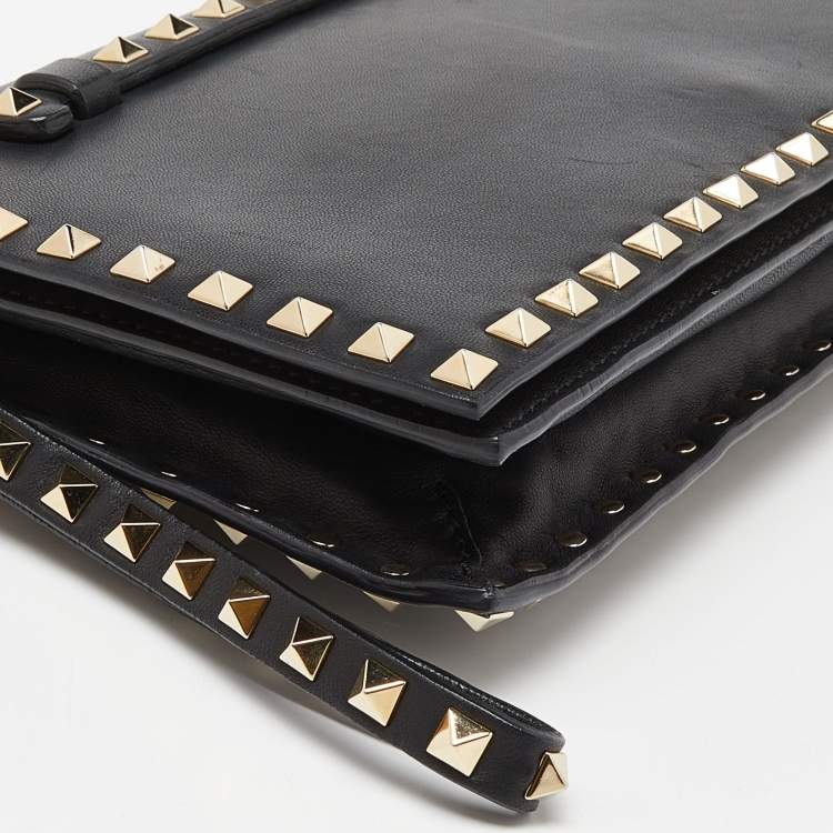 Pre Owned Valentino Black Leather Rockstud Wristlet Clutch