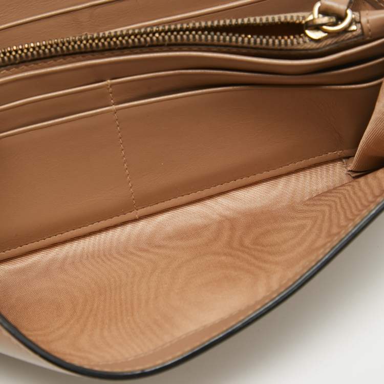 Pre Owned Valentino Beige Leather Rockstud Continental Wallet