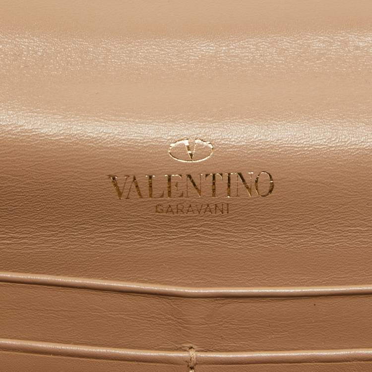Pre Owned Valentino Beige Leather Rockstud Continental Wallet