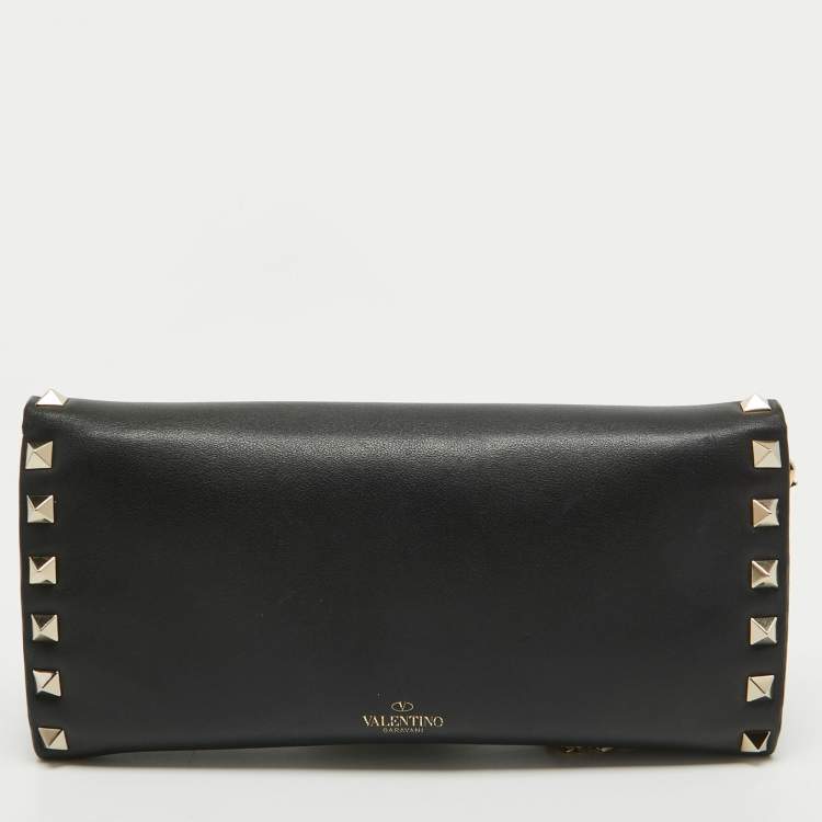 Pre Owned Valentino Black Leather Rockstud Wallet On Chain
