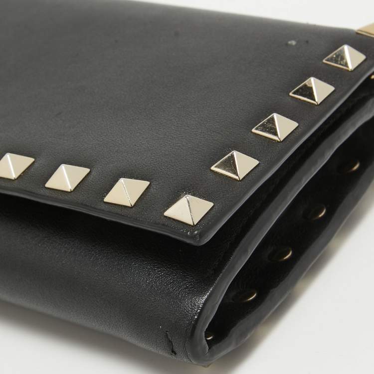 Pre Owned Valentino Black Leather Rockstud Wallet On Chain