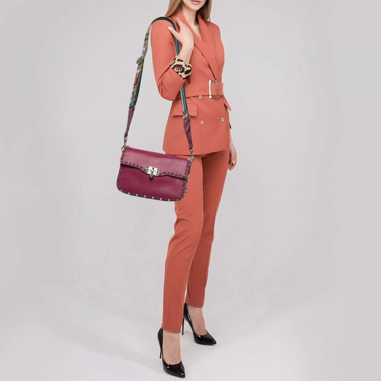 Pre Owned Valentino Magenta Leather Guitar Rolling Rockstud Shoulder Bag
