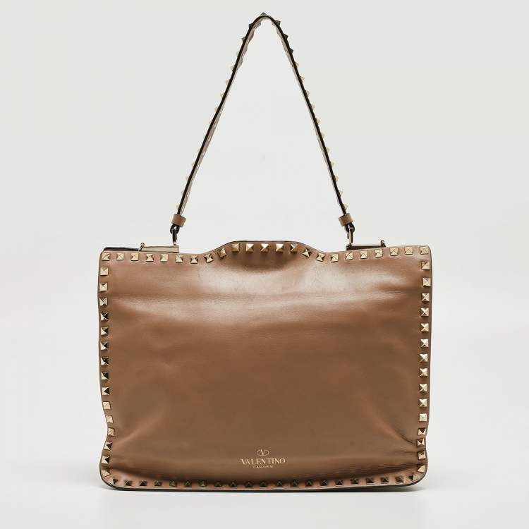 Pre Owned Valentino Beige Leather Rockstud Slim Top Handle Bag