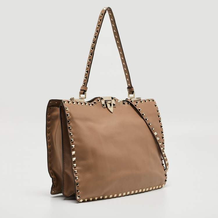 Pre Owned Valentino Beige Leather Rockstud Slim Top Handle Bag