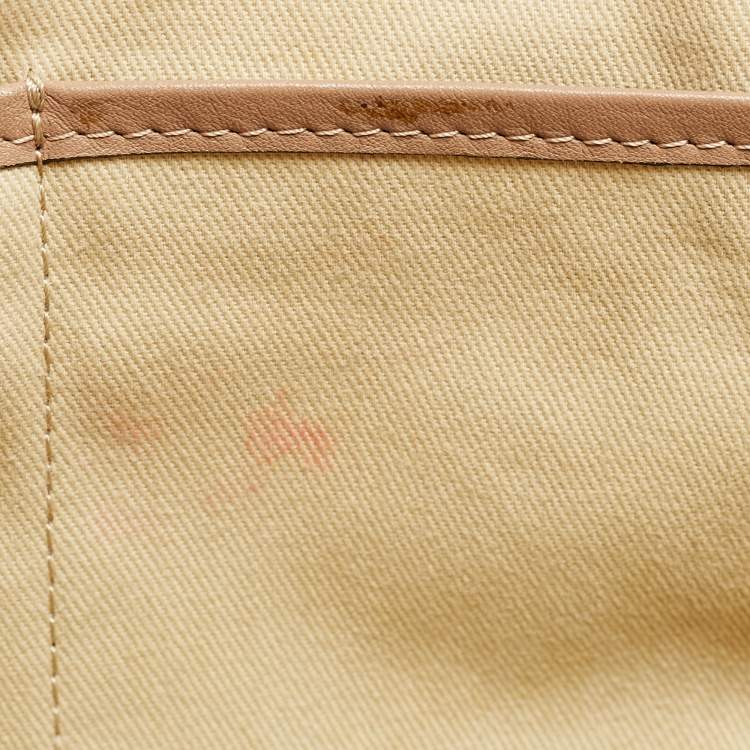 Pre Owned Valentino Beige Leather Rockstud Slim Top Handle Bag