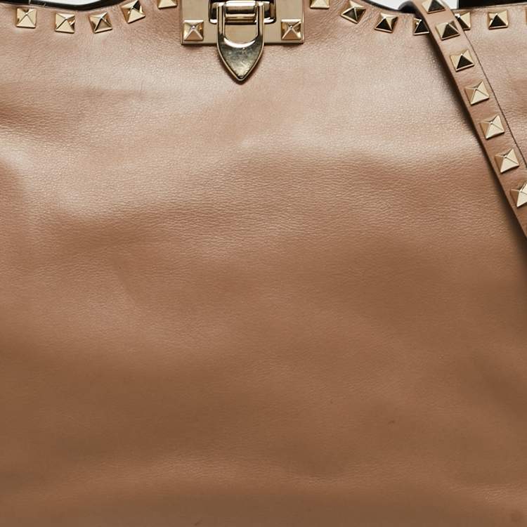 Pre Owned Valentino Beige Leather Rockstud Slim Top Handle Bag