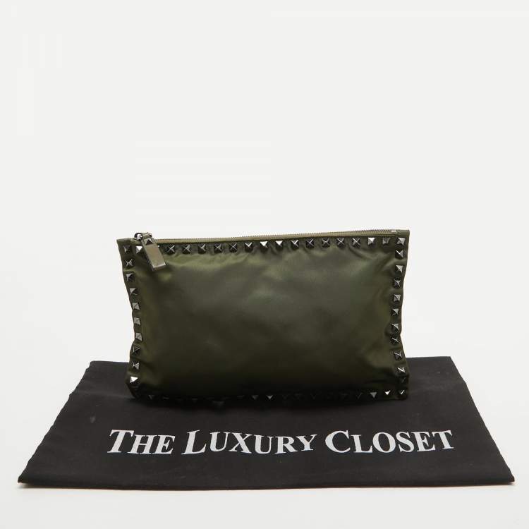 Pre Owned Valentino Green Nylon Rockstud Slim Pouch