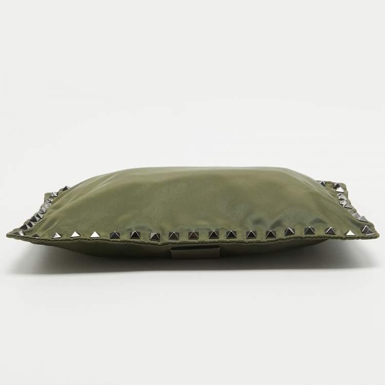 Pre Owned Valentino Green Nylon Rockstud Slim Pouch