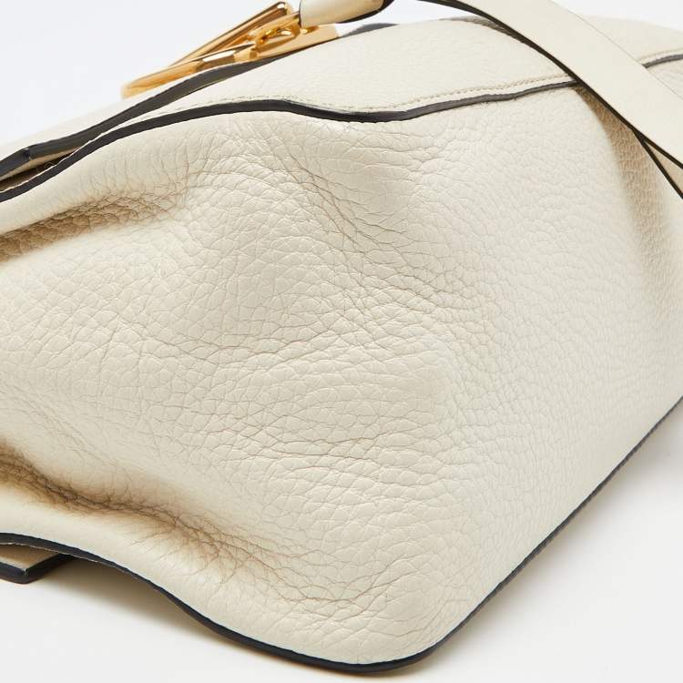 مملوكة مسبقًا Valentino Cream Leather Vring Flap Top Handle Bag