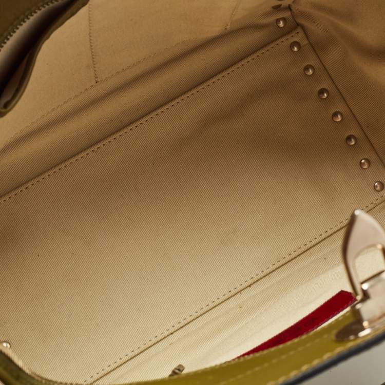 Pre Owned Valentino Olive Green Leather Small Rockstud Trapeze Tote