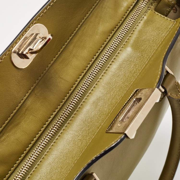 Pre Owned Valentino Olive Green Leather Small Rockstud Trapeze Tote