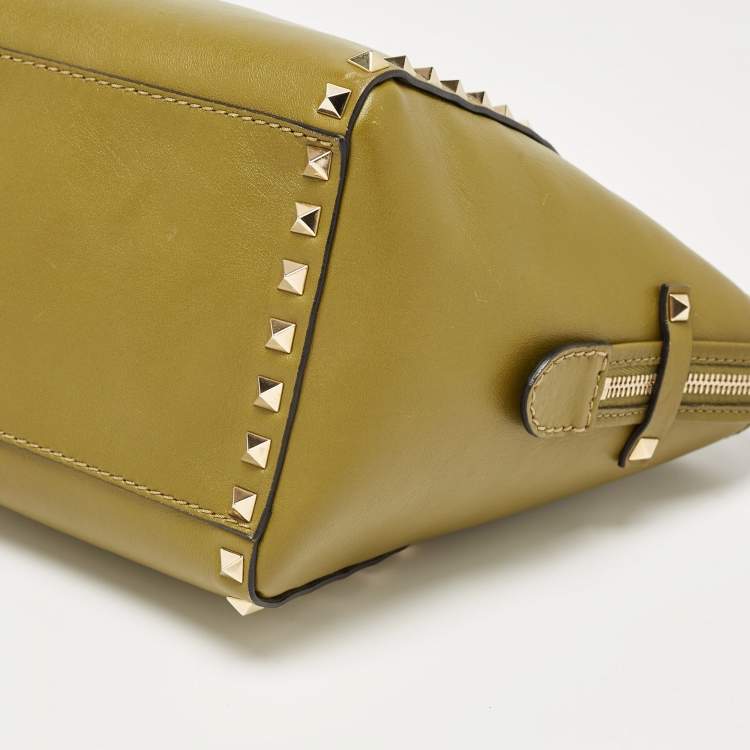 Pre Owned Valentino Olive Green Leather Small Rockstud Trapeze Tote