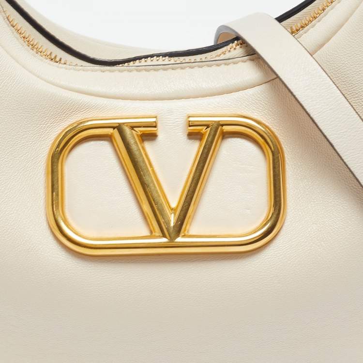 Pre Owned Valentino Off White Leather Stud Sign Hobo