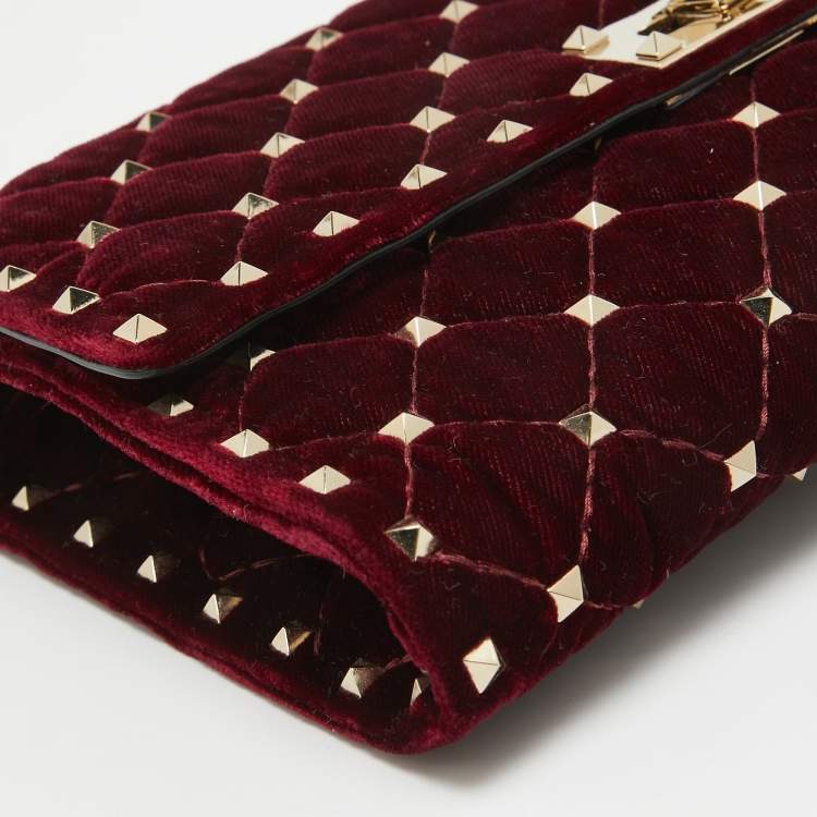 Pre Owned Valentino Burgundy Quilted Velvet Rockstud Spike Chain Clutch 