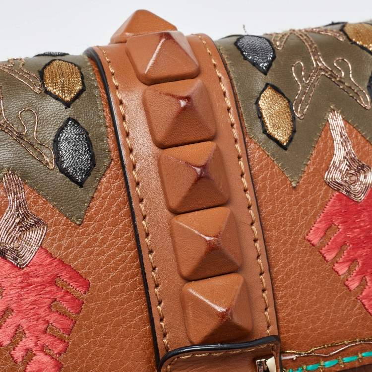 Pre Owned Valentino Beige Leather Medium Embroidered Rockstud Glam Lock Flap Bag