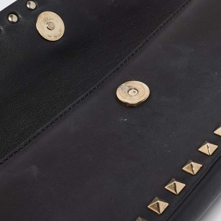 Pre Owned Valentino Black Leather Rockstud Bangle Clutch