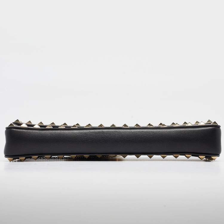 Pre Owned Valentino Black Leather Rockstud Bangle Clutch