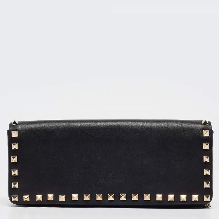 Pre Owned Valentino Black Leather Rockstud Bangle Clutch