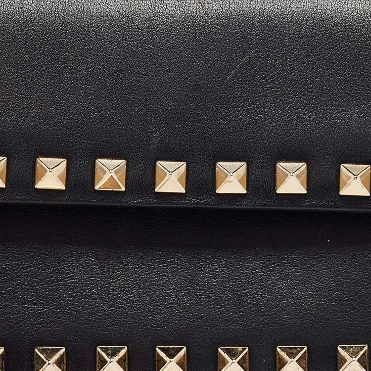 Pre Owned Valentino Black Leather Rockstud Bangle Clutch