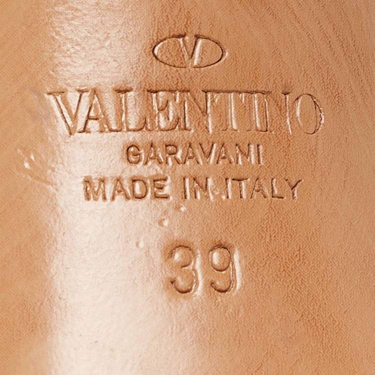 Pre Owned Valentino Gold Leather Rockstud Ankle Strap Pumps Size 39