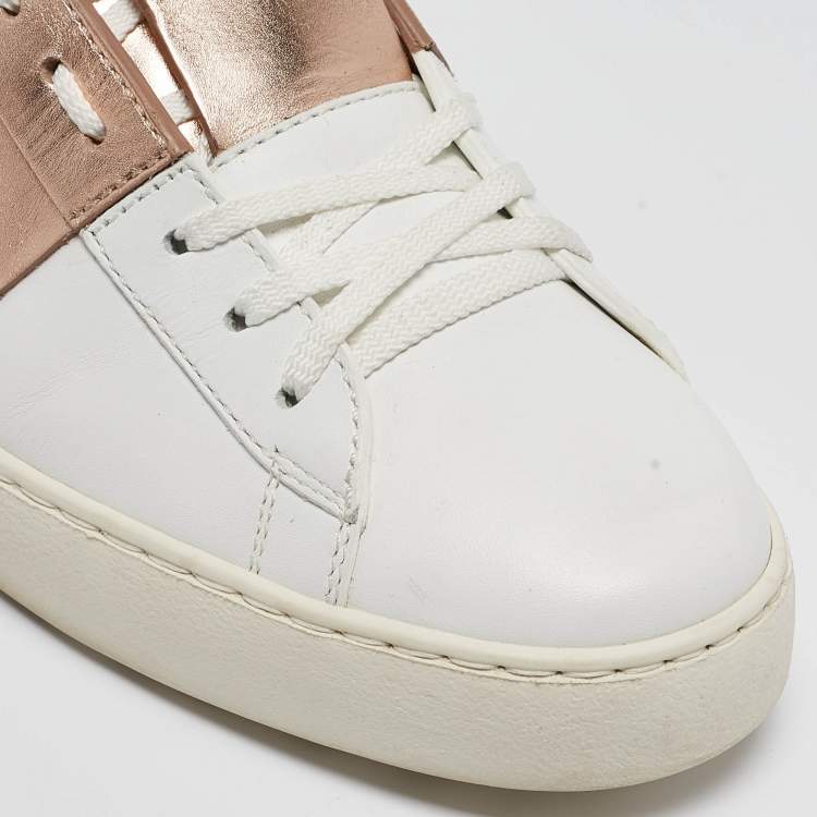Pre Owned Valentino White/Pink Leather Rockstud Lace Up Sneakers Size 40