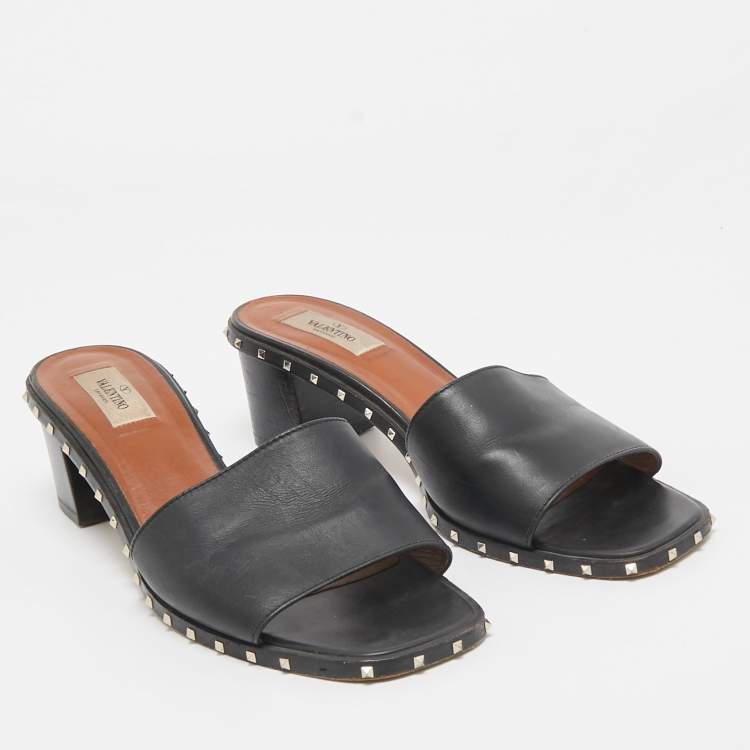 Pre Owned Valentino Black Leather Rockstud  Sandals Size 41