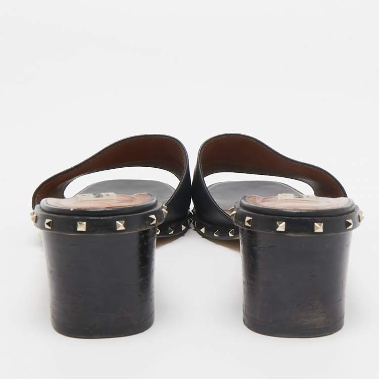 Pre Owned Valentino Black Leather Rockstud  Sandals Size 41