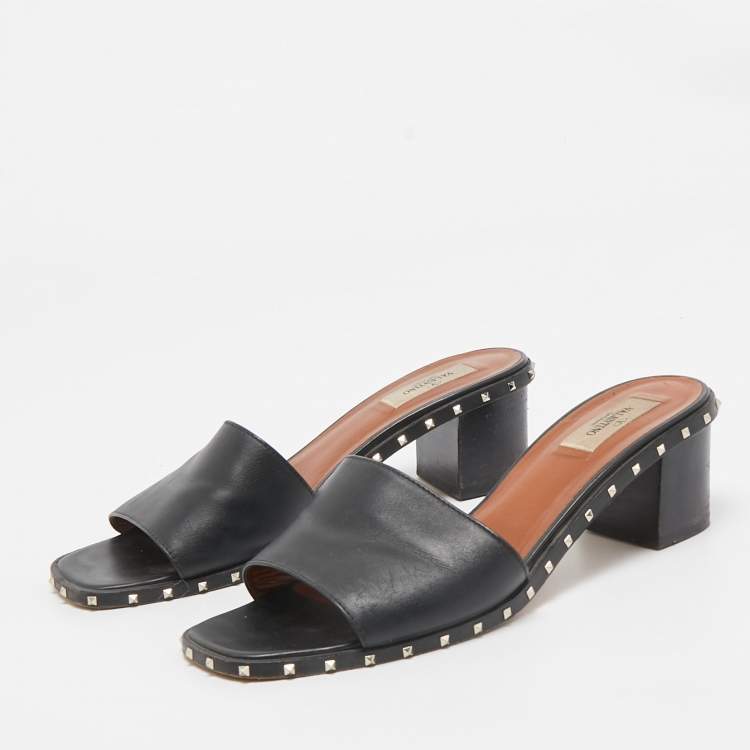 Pre Owned Valentino Black Leather Rockstud  Sandals Size 41