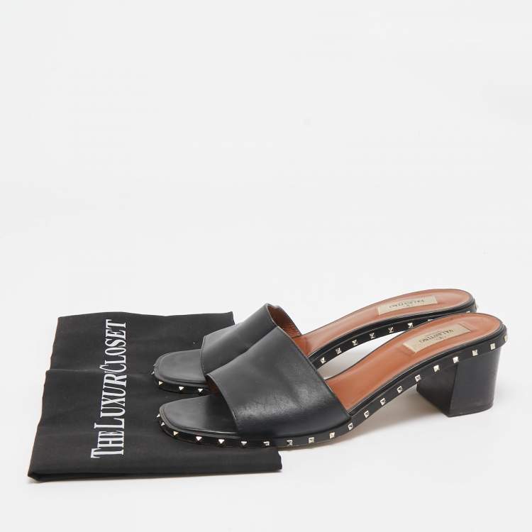 Pre Owned Valentino Black Leather Rockstud  Sandals Size 41