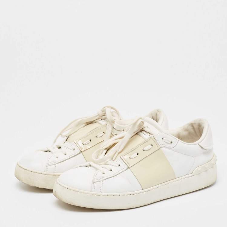Pre Owned Valentino White Leather Rockstud  Sneakers Size 37