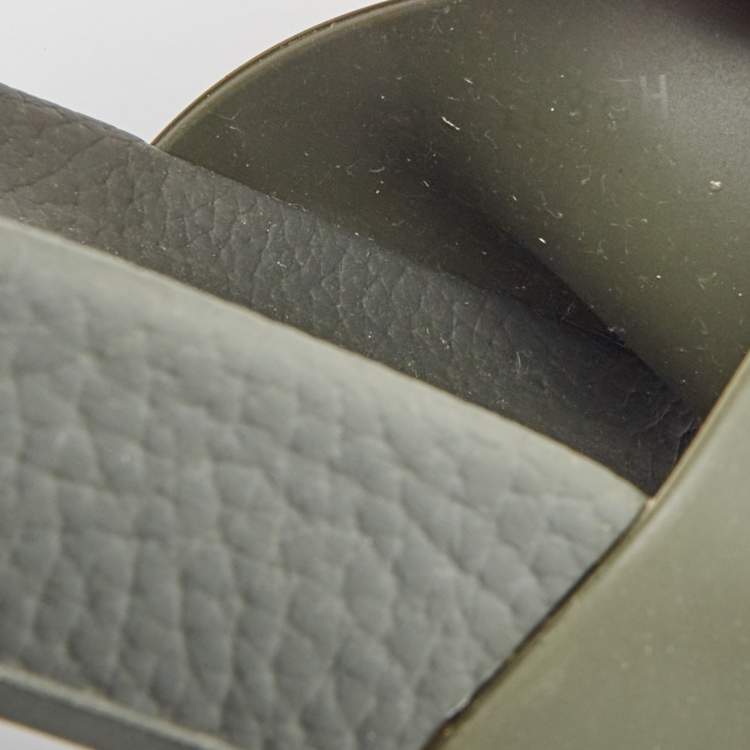 Pre Owned Valentino Green Rubber VLTN Flat Slides Size 42