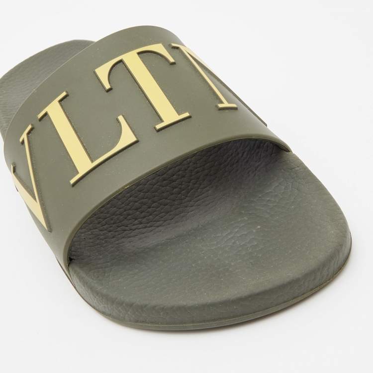 Pre Owned Valentino Green Rubber VLTN Flat Slides Size 42
