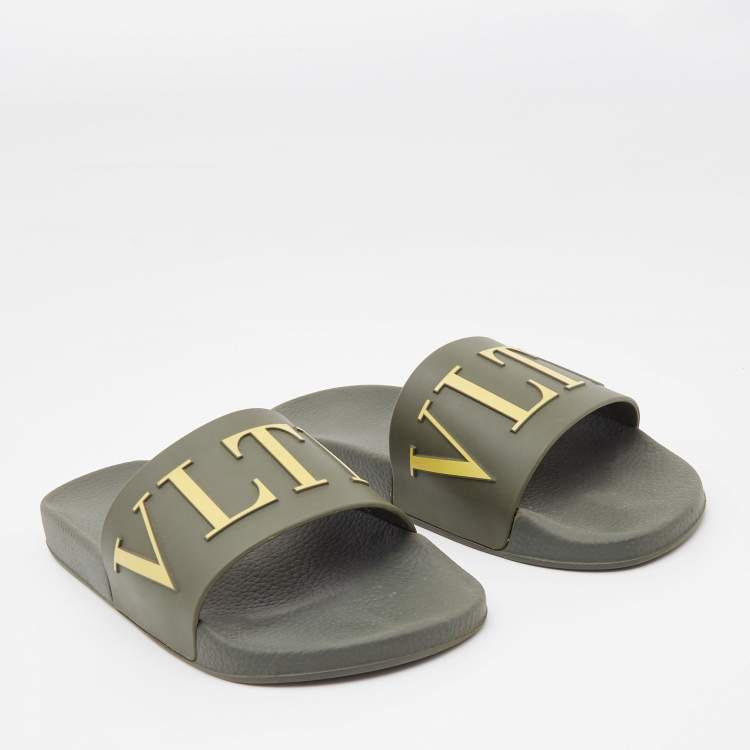Pre Owned Valentino Green Rubber VLTN Flat Slides Size 42