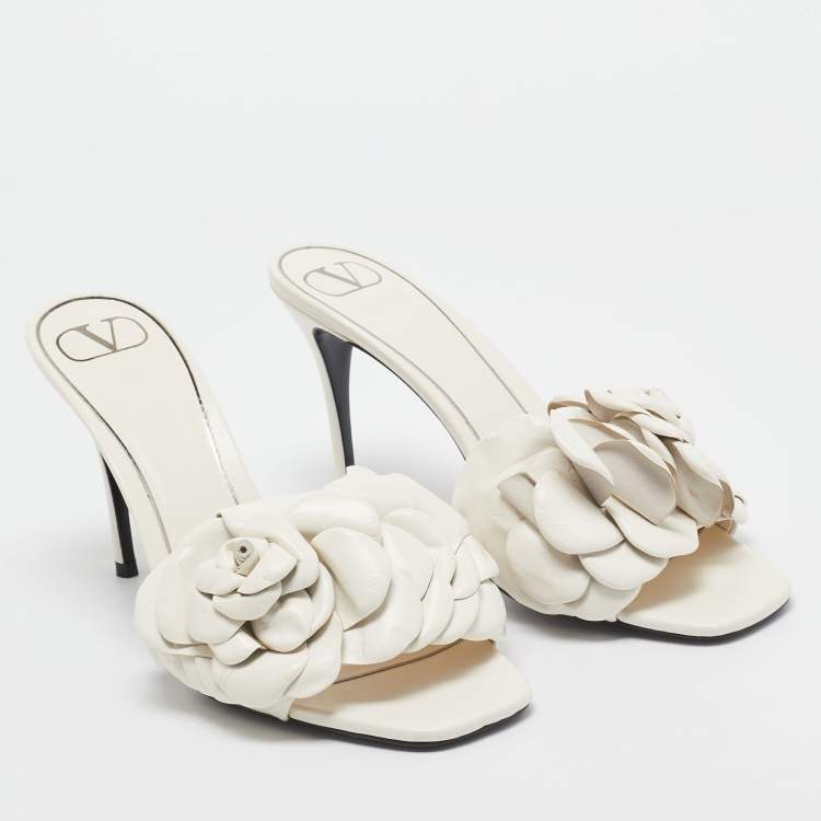 Pre Owned Valentino Cream Leather 03 Rose Edition Atelier Slides Size 40