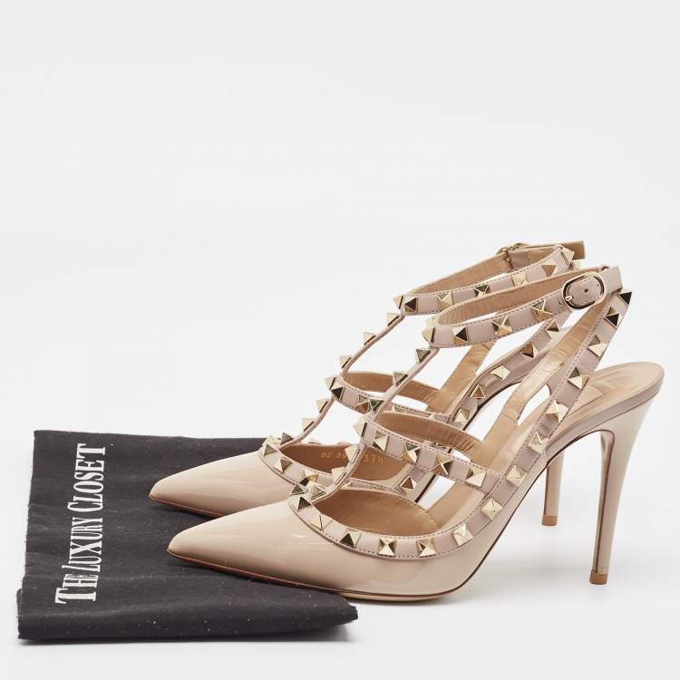 Pre Owned Valentino Beige Patent and Leather Rockstud Pumps Size 37.5 