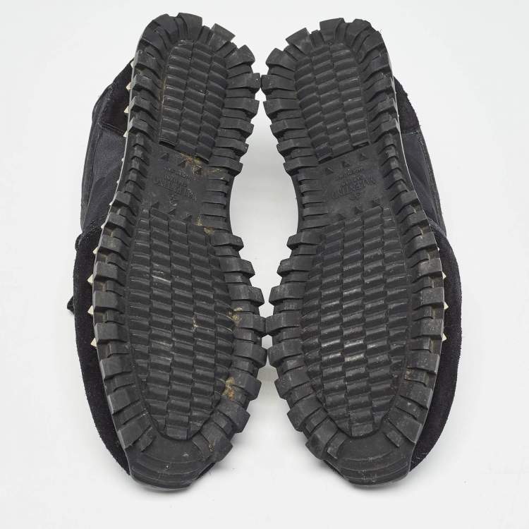 مملوكة مسبقًا Valentino Black Suede and Camouflage Fabric Rockstud Low Top Sneakers Size 40