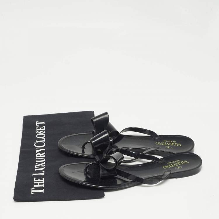 Pre Owned Valentino Black Jelly Thong Flats Size 40